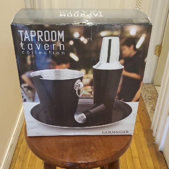 Godinger Black Taproom Tavern Collection Party Set - Picture 1 of 5